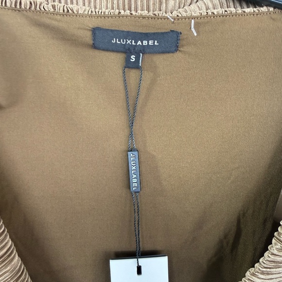 JLUX Label two piece - Picture 4 of 9